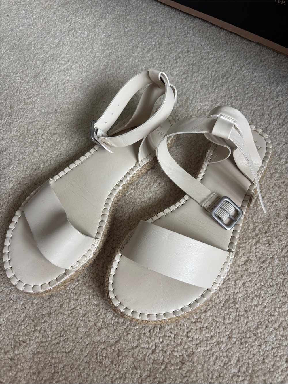 Abercrombie & Fitch Neutral Sandals